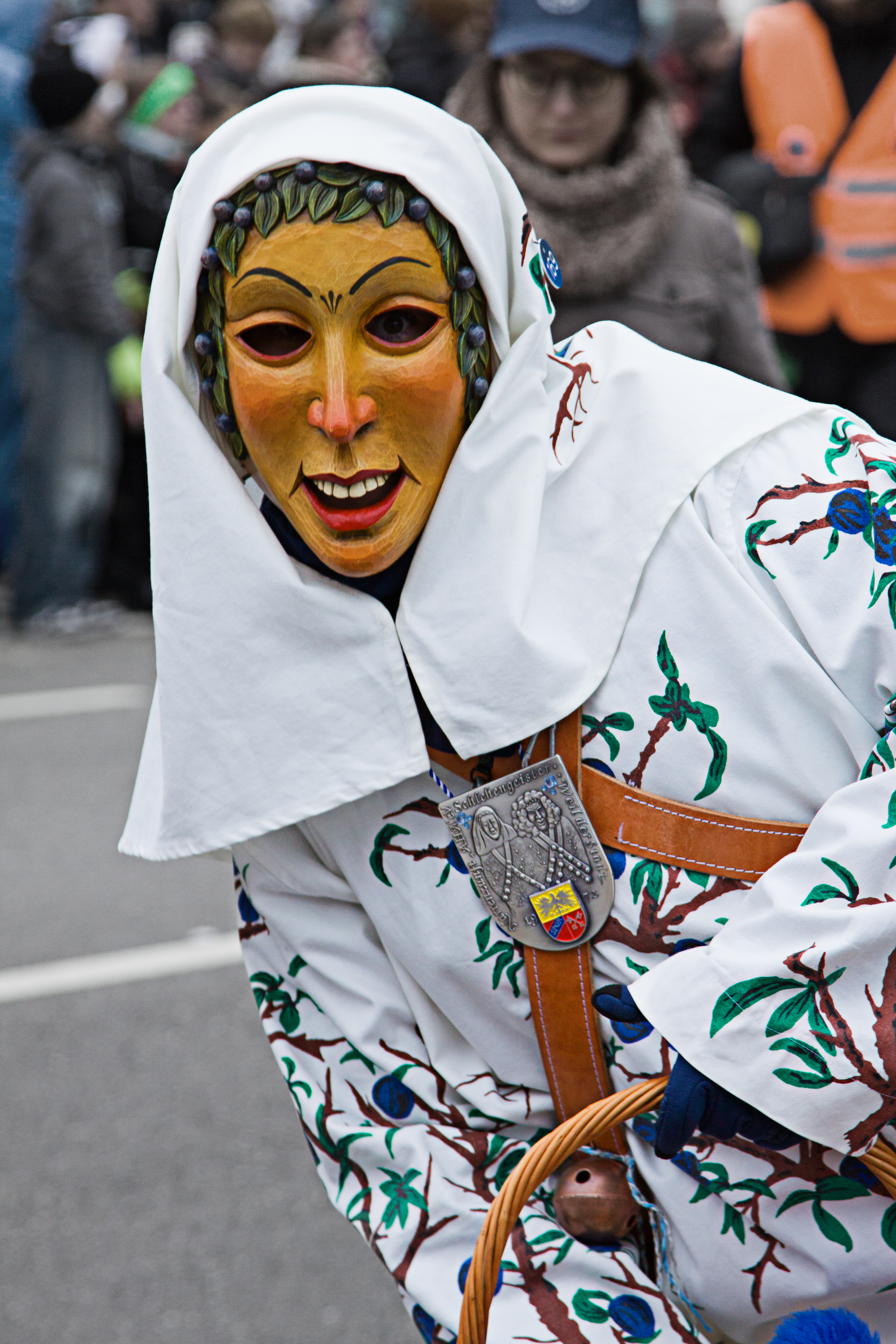 Holzmaske